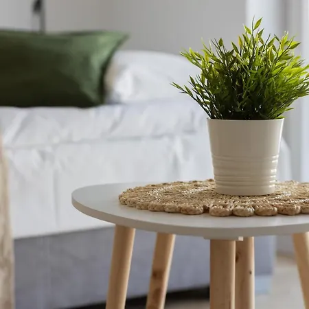 Ursus Sunny For 4 Guests With Parking & Balcony By Renters Apartament Warszawa