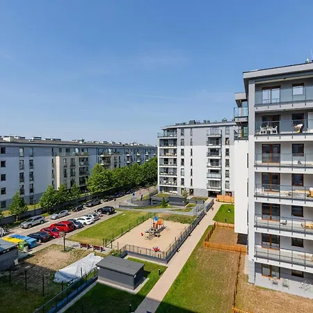 Apartament Ursus Sunny For 4 Guests With Parking & Balcony By Renters