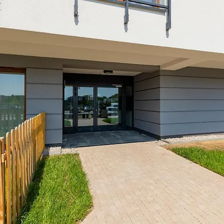 Appartement Ursus Sunny For 4 Guests With Parking & Balcony By Renters